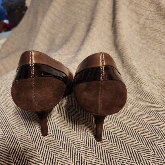 Shoes - Picture 5 of 5